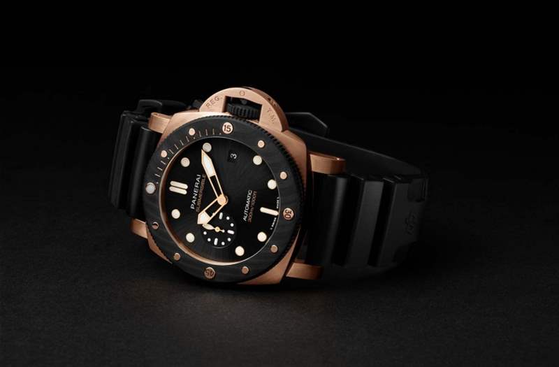 Panerai Submersible Goldtech Orocarbo大玩超搶眼紅金X碳纖維造型