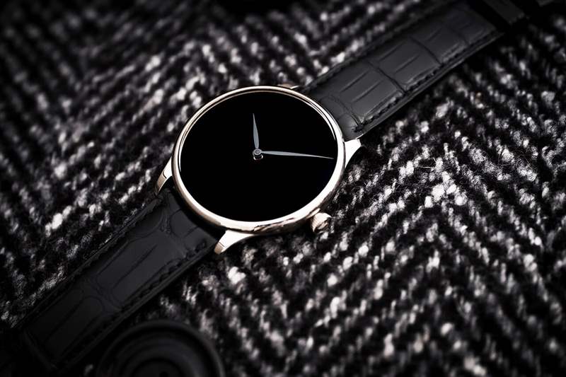 H. Moser & Cie Venturer Vantablack? 黑色指針