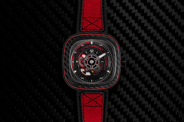 SevenFriday P3C/04 碳紅