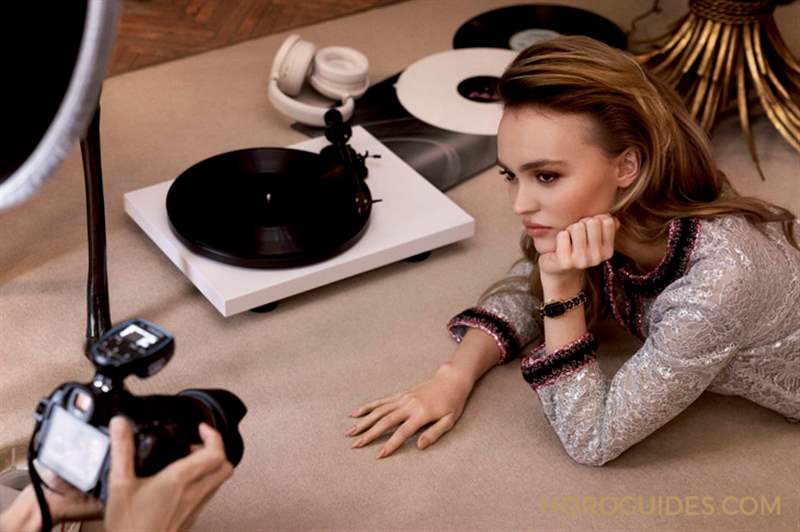 CHANEL - CHANEL Première腕表－原創(chuàng)款形象大使，為什么是Lily-Rose Depp？